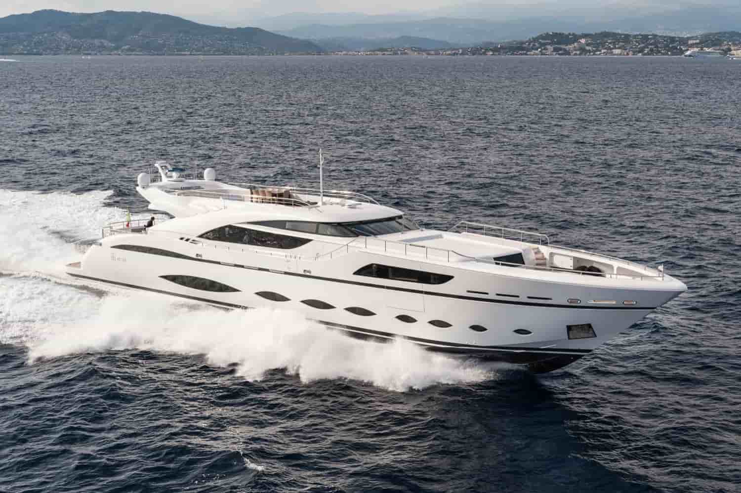 AB Yachts 145 - View 4