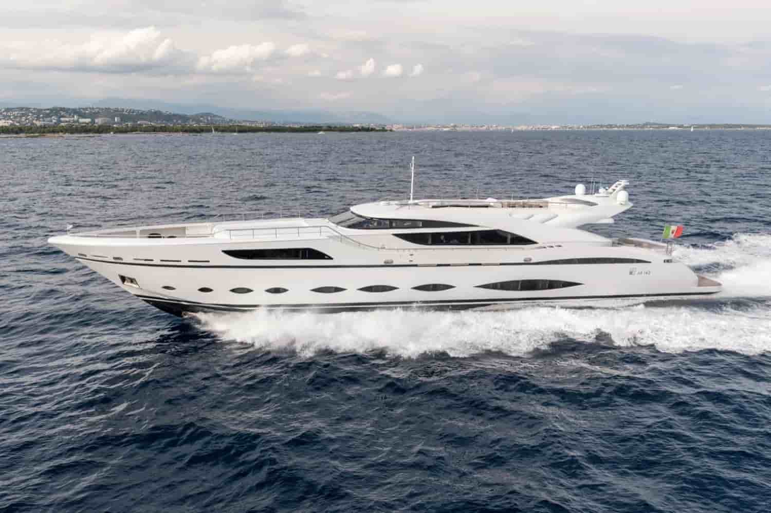 AB Yachts 145 - View 9