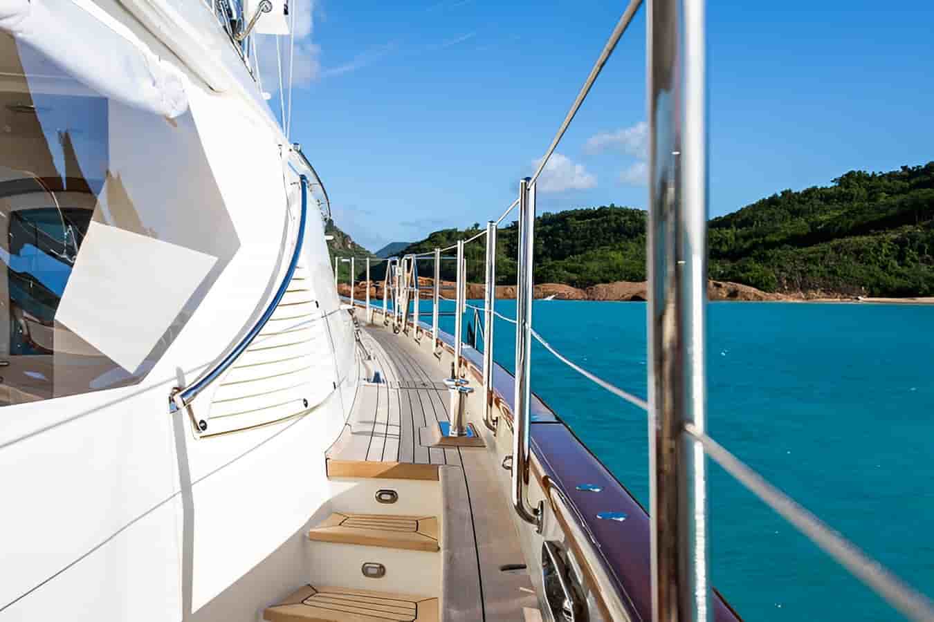 Perini Navi 40M - View 15