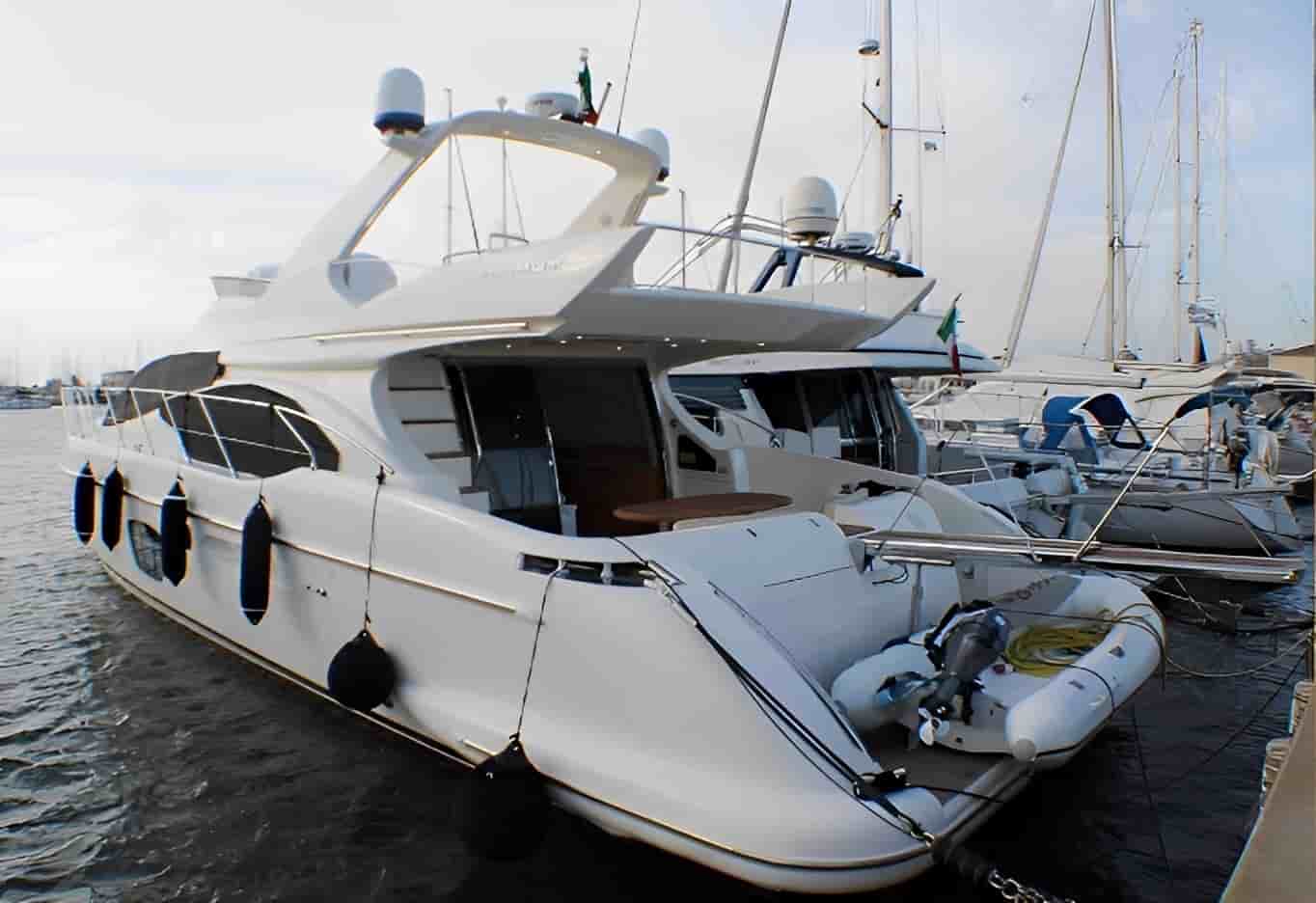 Azimut 62E - View 3