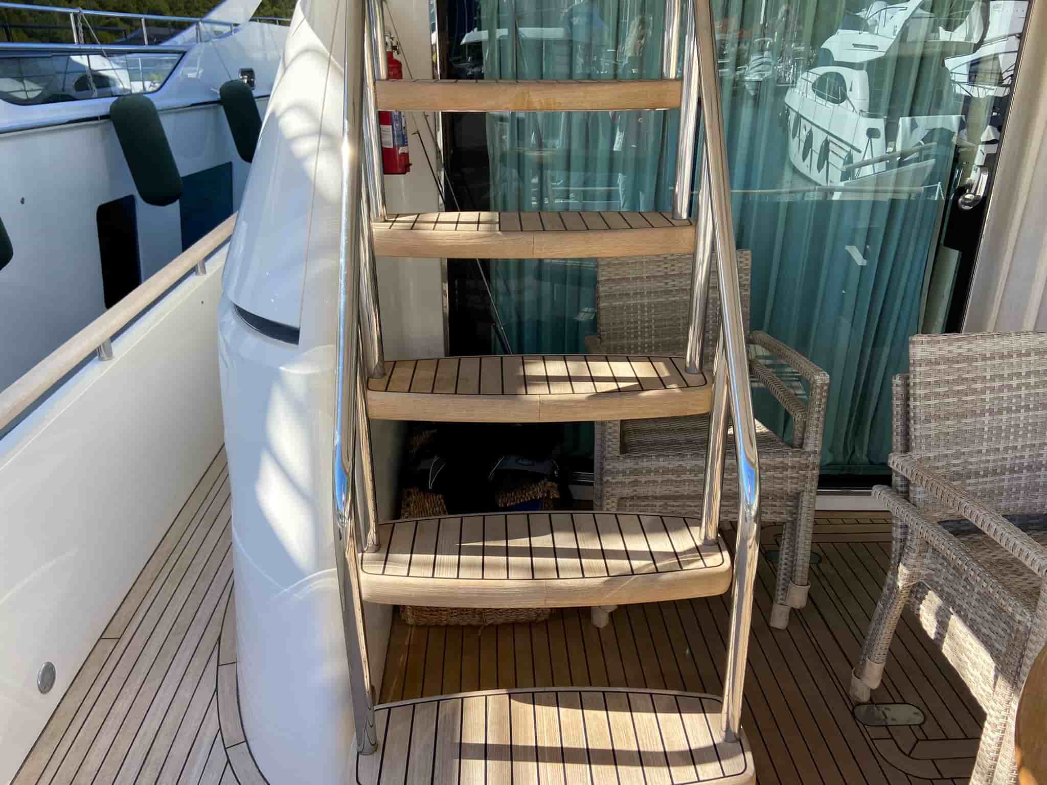 Fairline Squadron 74 - View 11