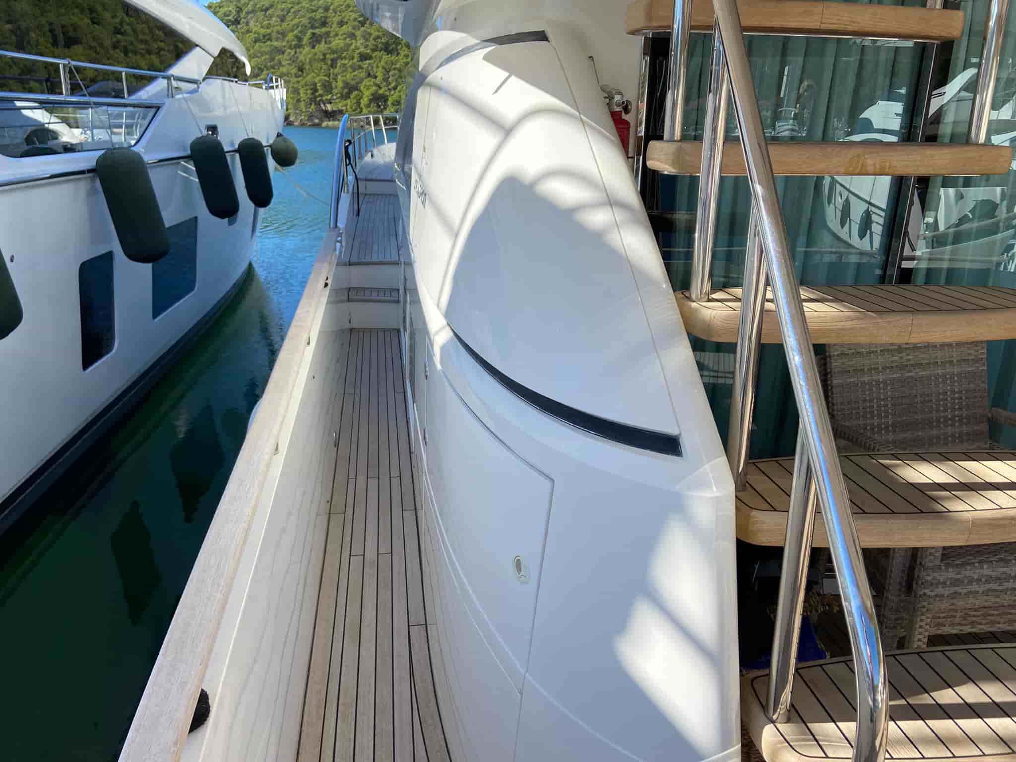 Fairline Squadron 74 - View 12