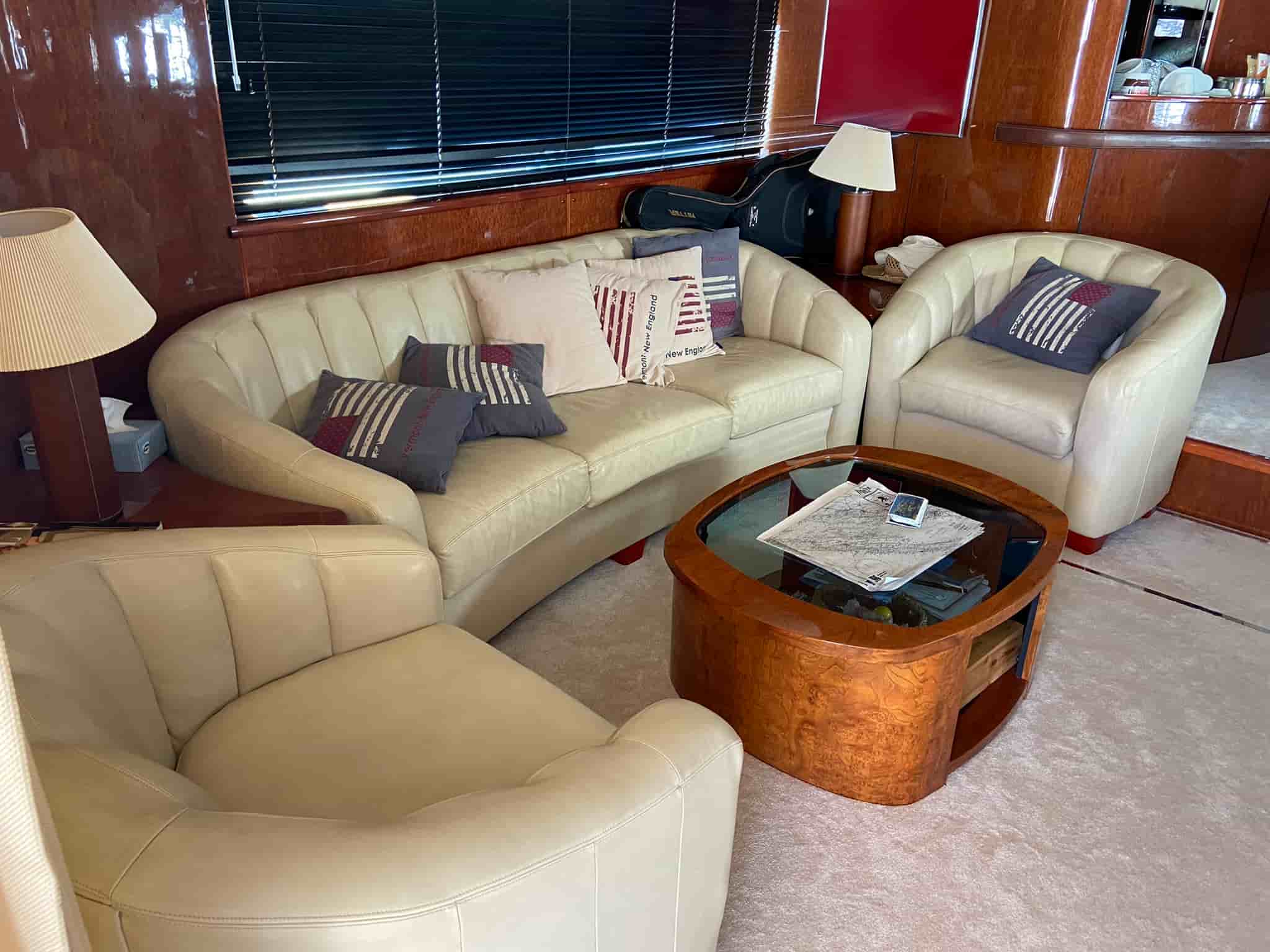 Fairline Squadron 74 - View 17