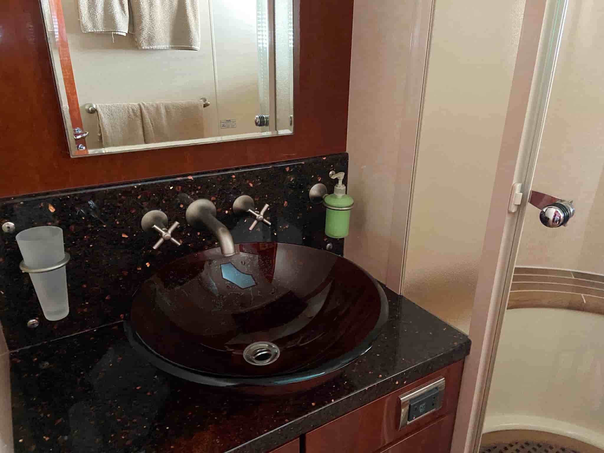 Fairline Squadron 74 - View 38