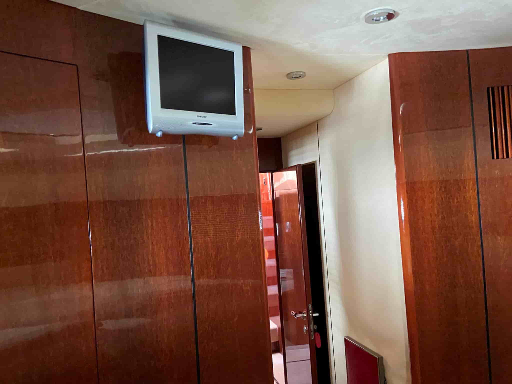 Fairline Squadron 74 - View 42