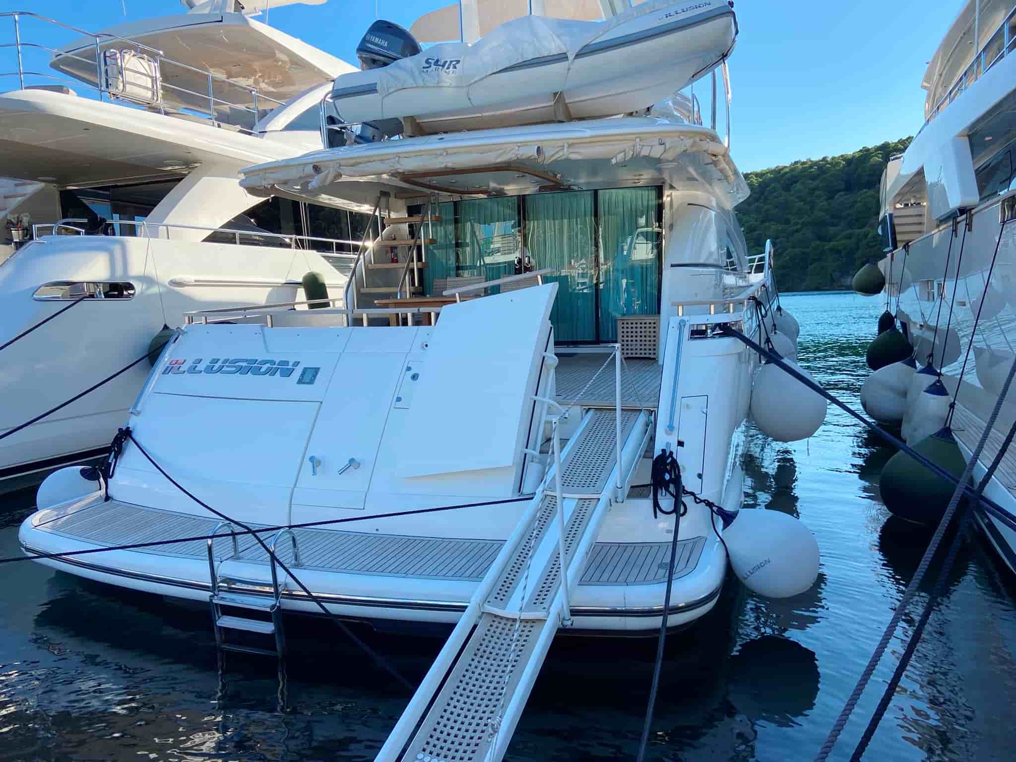 Fairline Squadron 74 - View 7