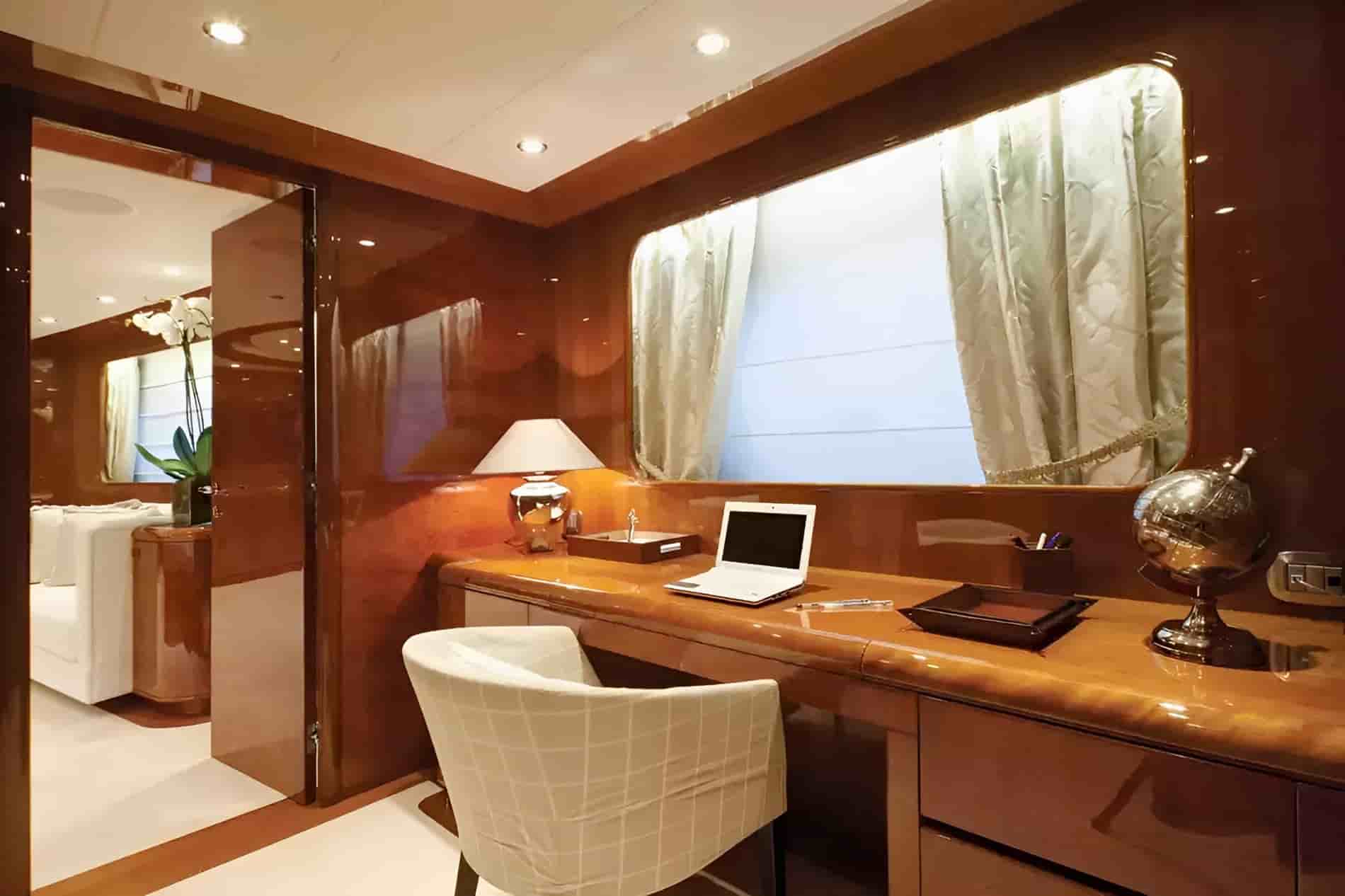 Eurocraft Explorer 44 - View 28