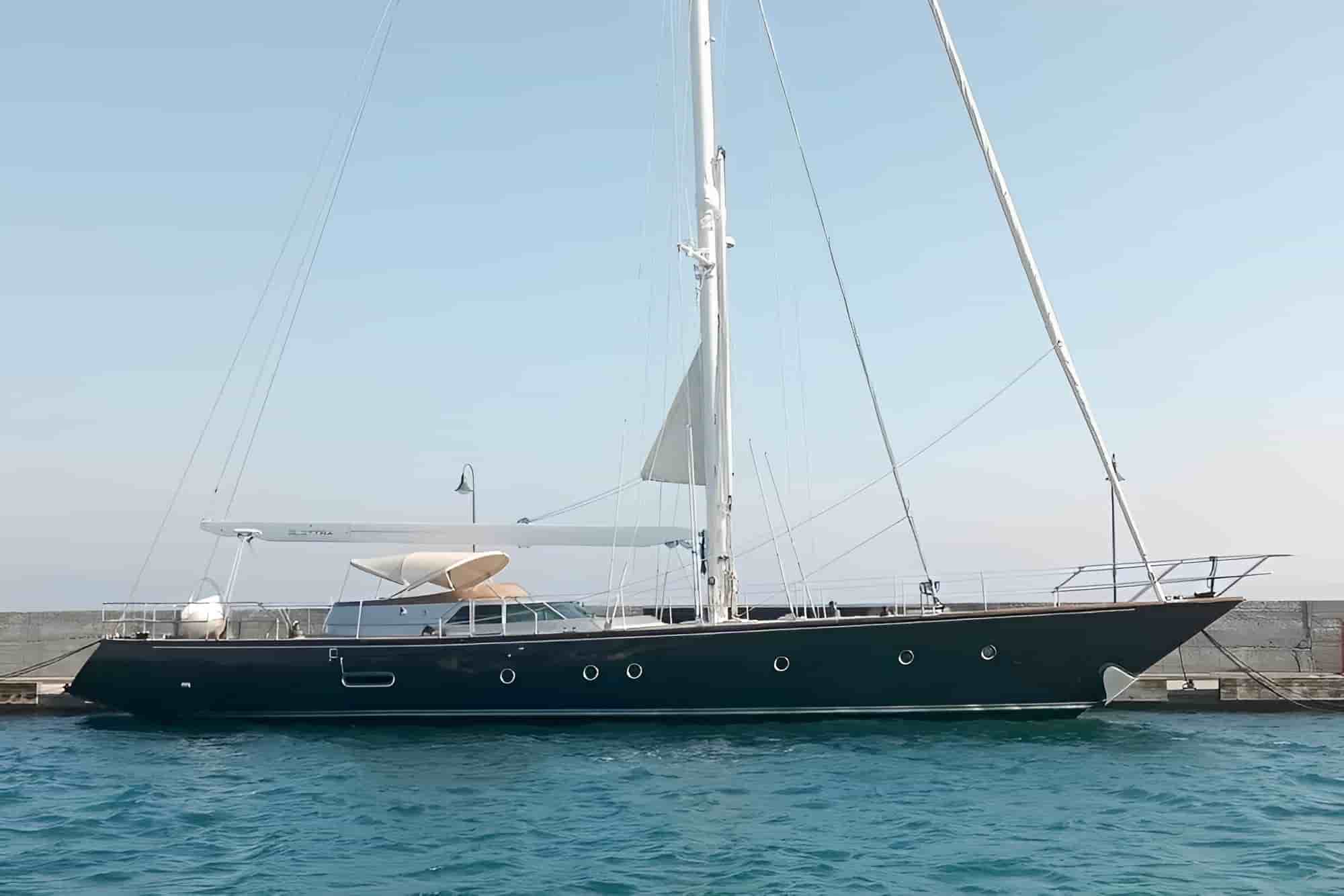 Perini Navi 25M S/Y - View 1