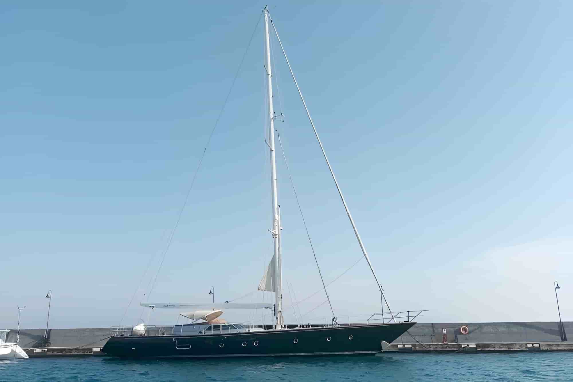 Perini Navi 25M S/Y - View 4