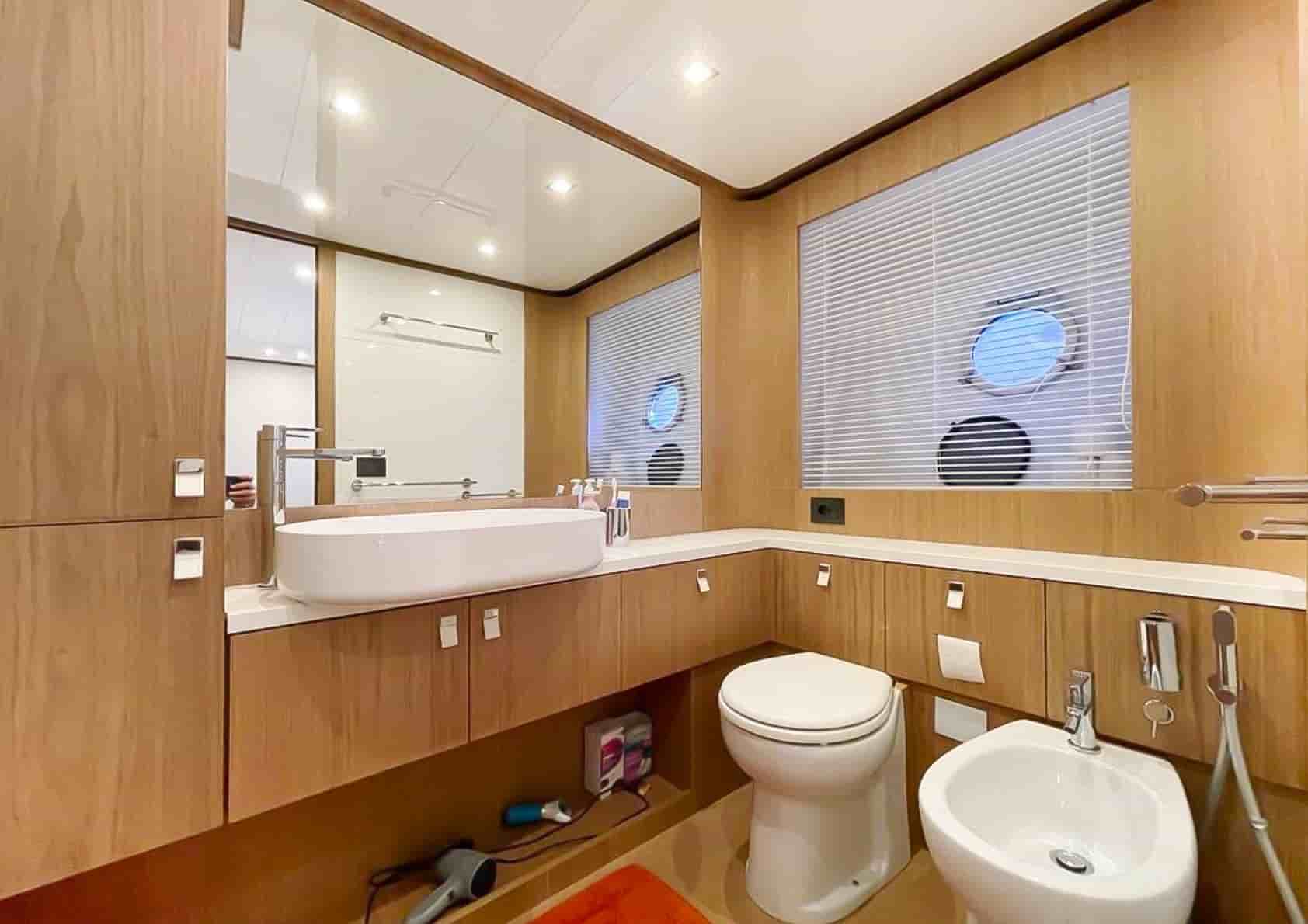 Ferretti 960 - View 28