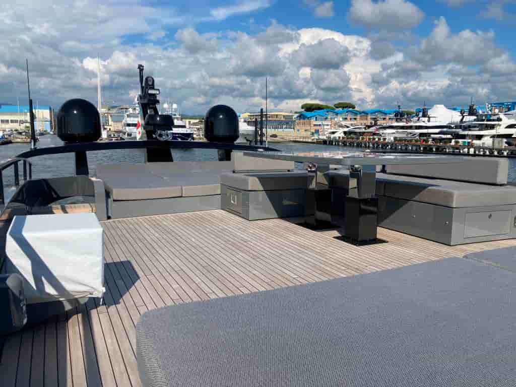 AB Yachts 100 - View 15