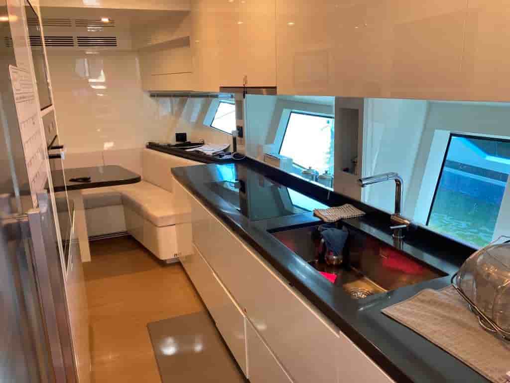 AB Yachts 100 - View 26