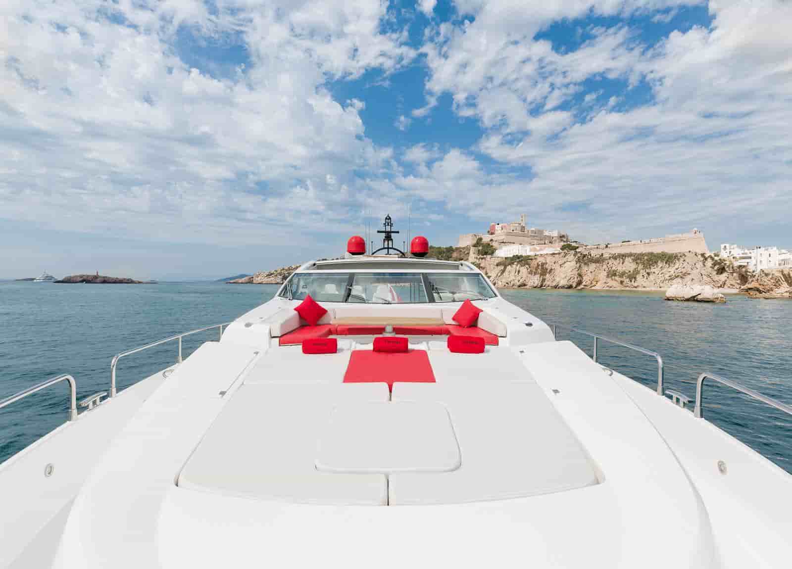 Sunseeker Predator 84 - View 13