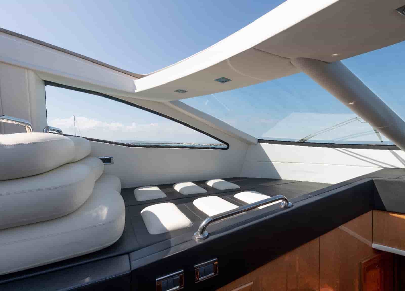Sunseeker Predator 84 - View 21