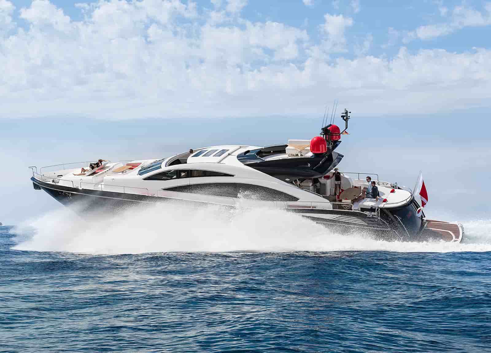 Sunseeker Predator 84 - View 3