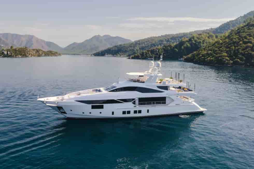 Benetti Fast 125 - View 11