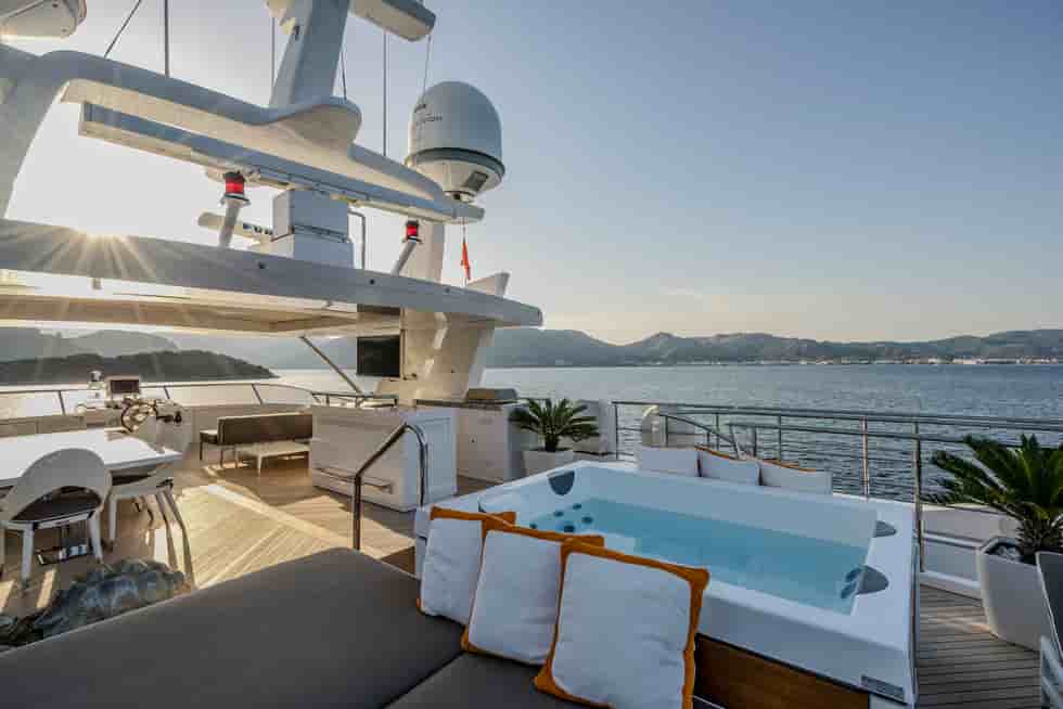 Benetti Fast 125 - View 21