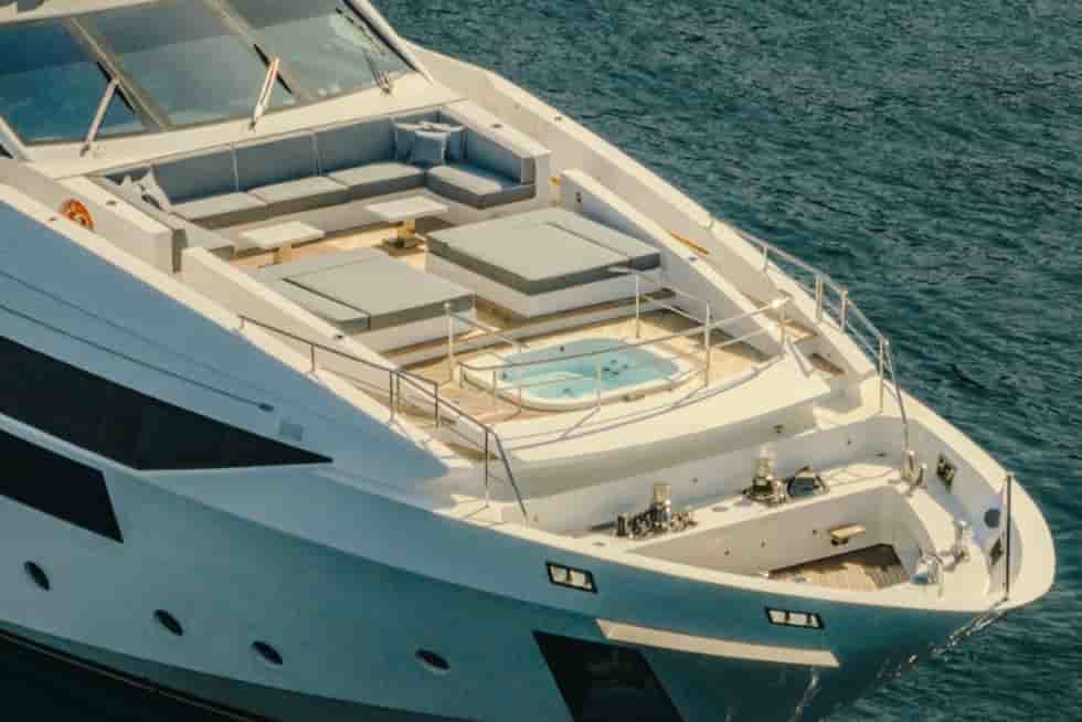 Benetti Fast 125 - View 4