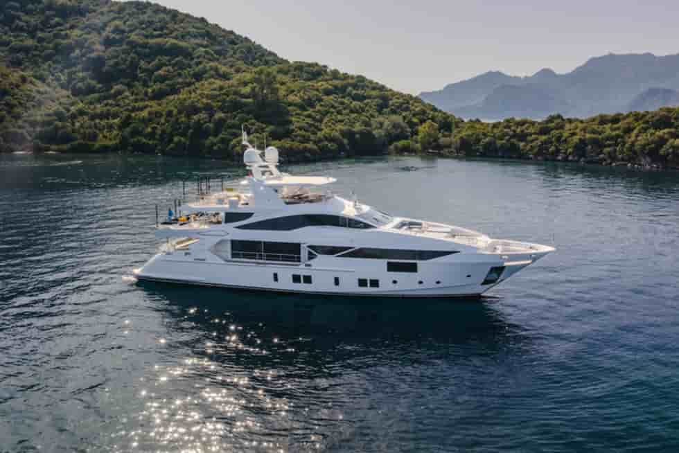 Benetti Fast 125 - View 5
