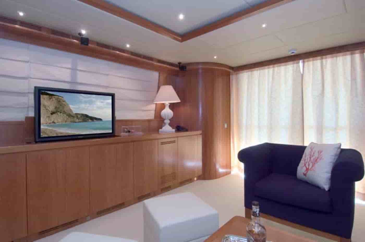 Falcon 102 - View 26