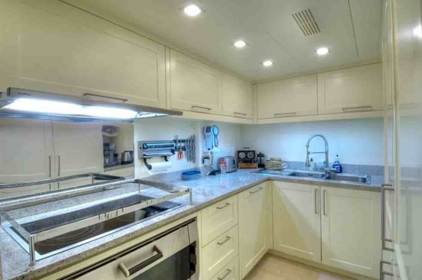 Falcon 102 - View 31