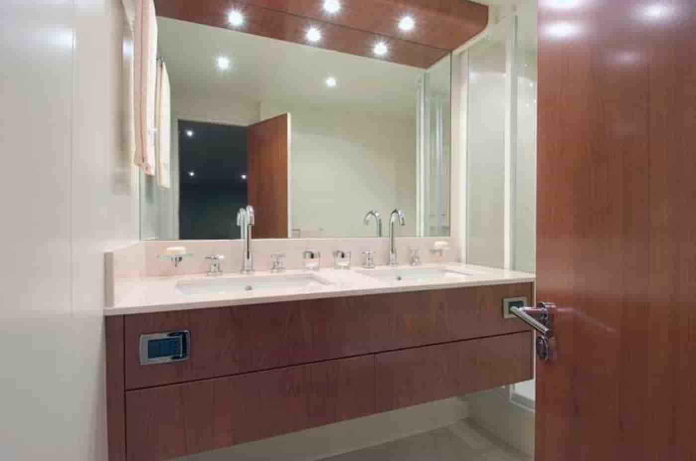 Falcon 102 - View 33