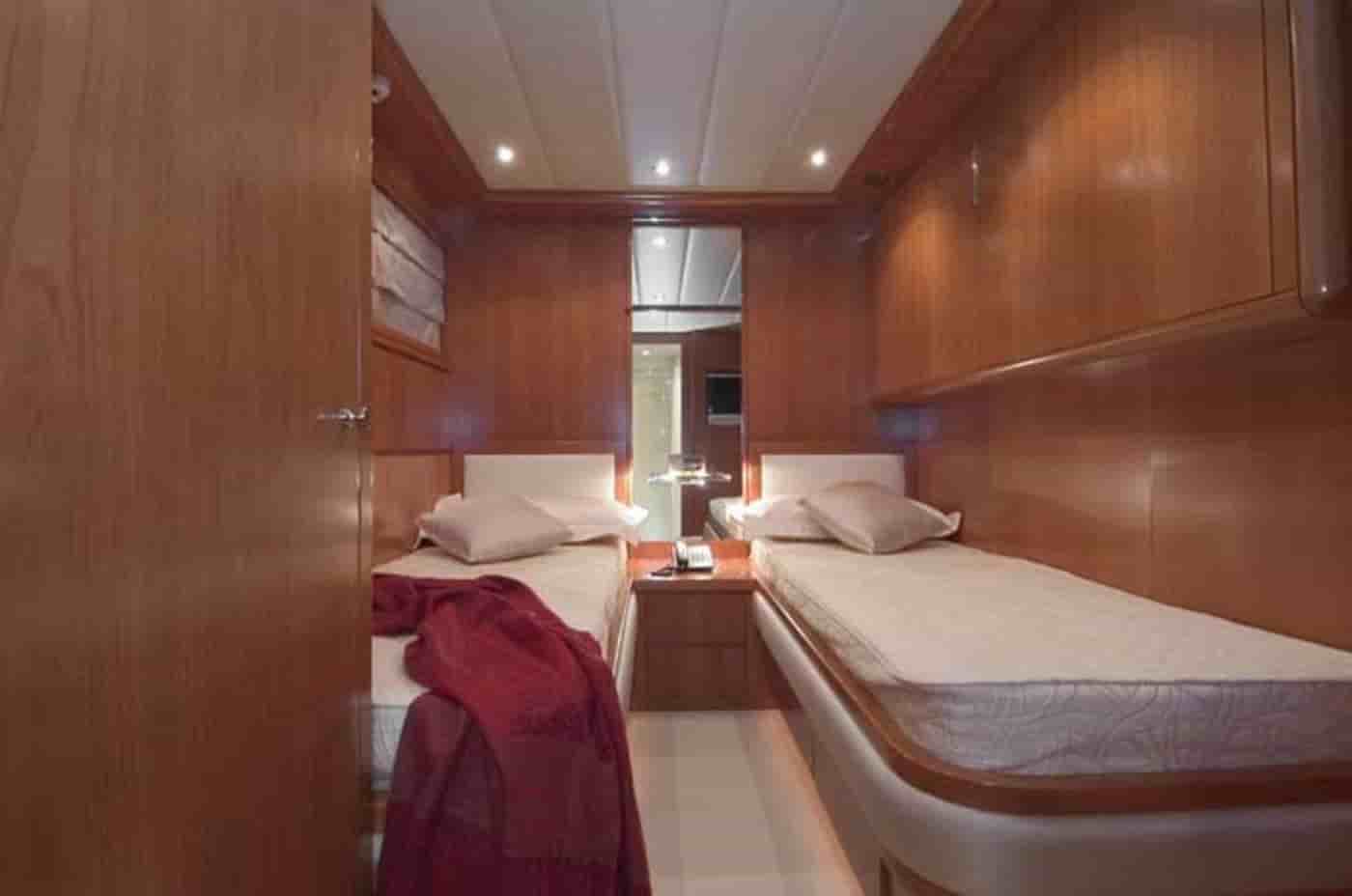 Falcon 102 - View 34