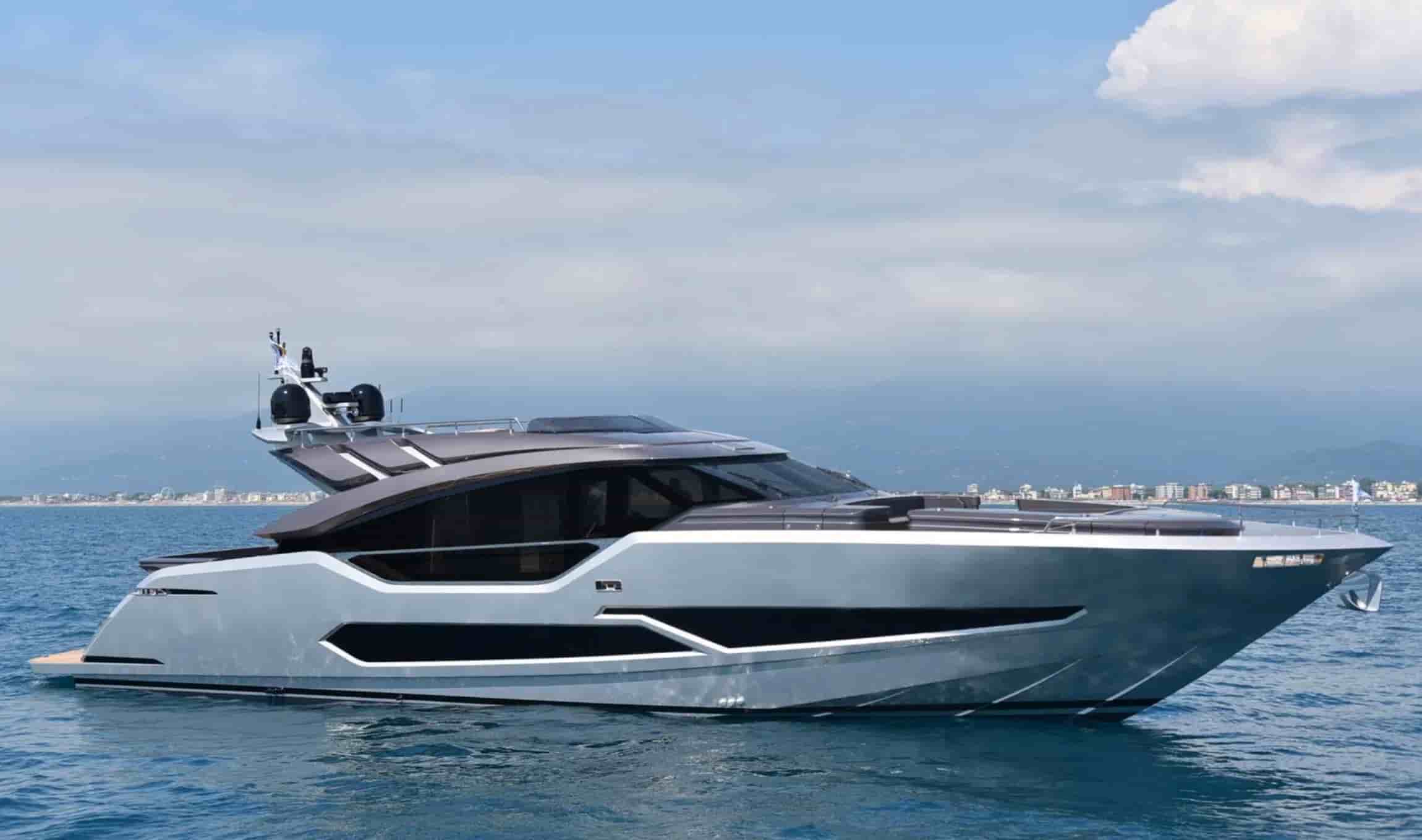AB Yachts 80 - View 3