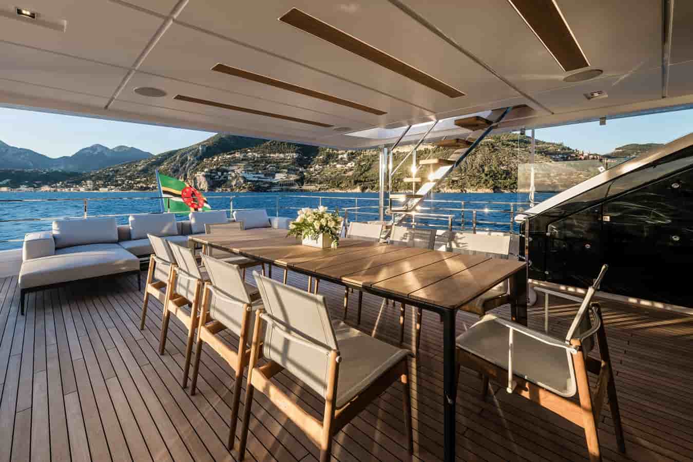 Ferretti Custom Line Navetta 42 - View 21