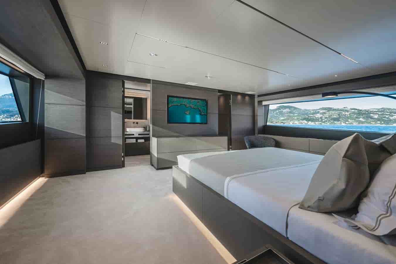 Ferretti Custom Line Navetta 42 - View 28