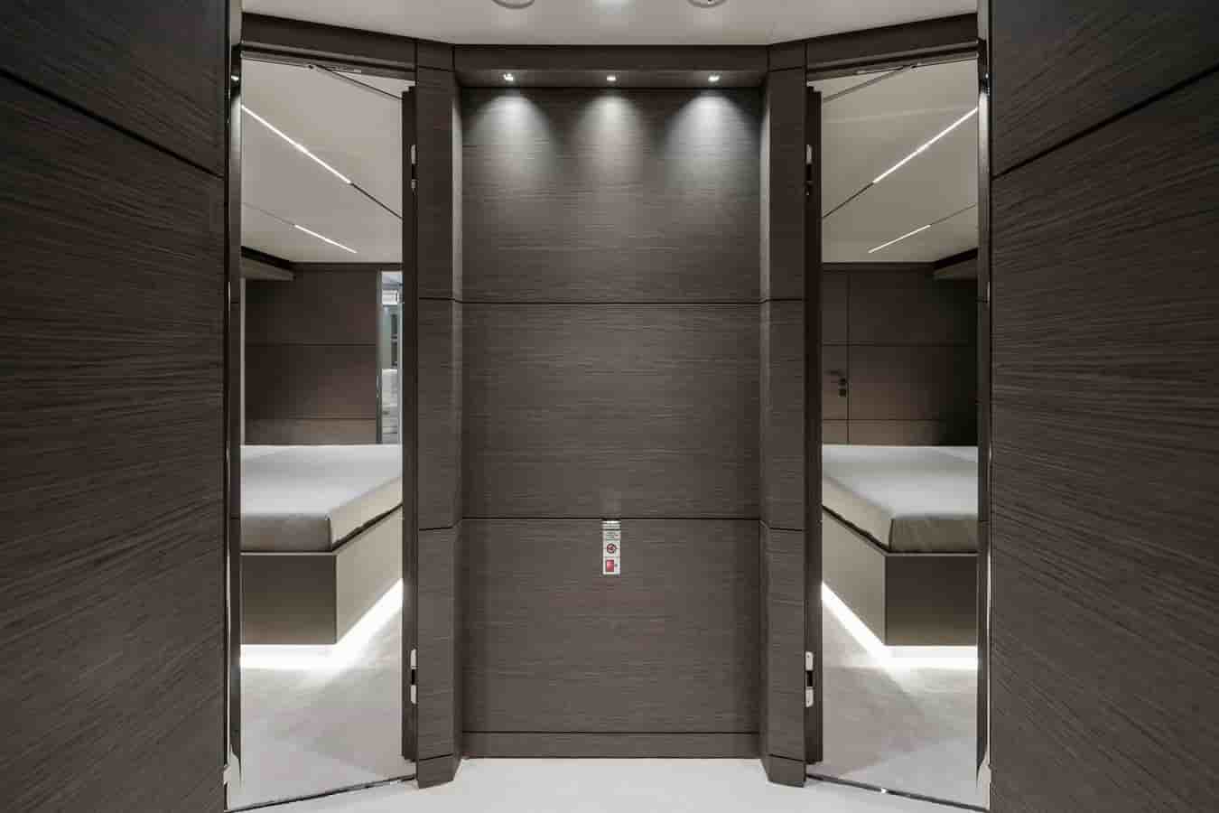 Ferretti Custom Line Navetta 42 - View 30