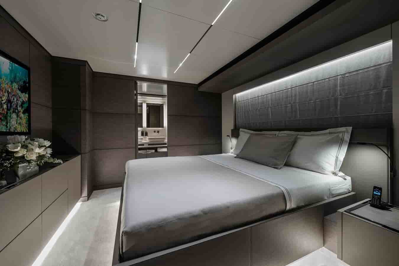 Ferretti Custom Line Navetta 42 - View 32