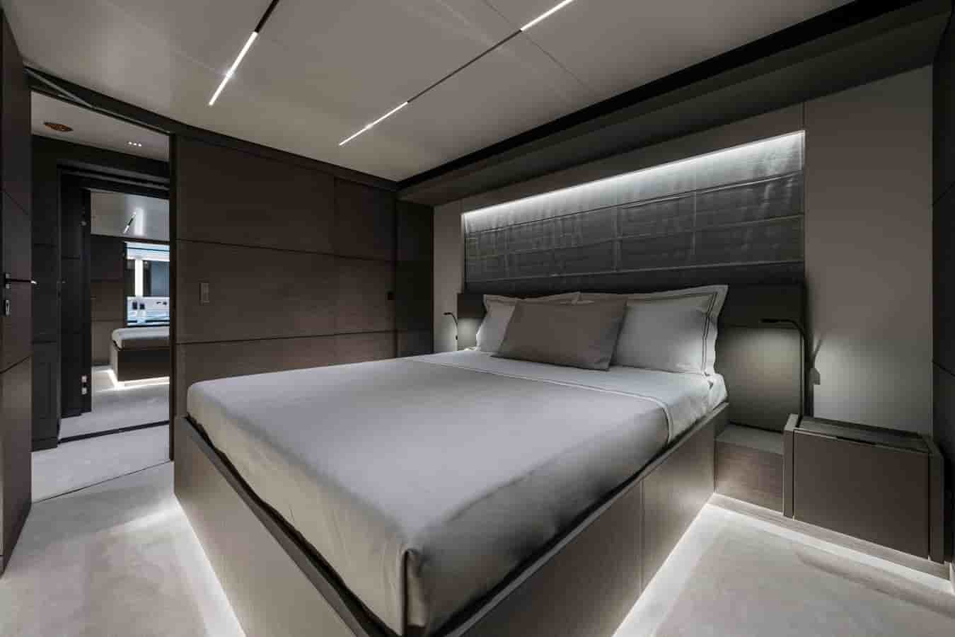 Ferretti Custom Line Navetta 42 - View 35