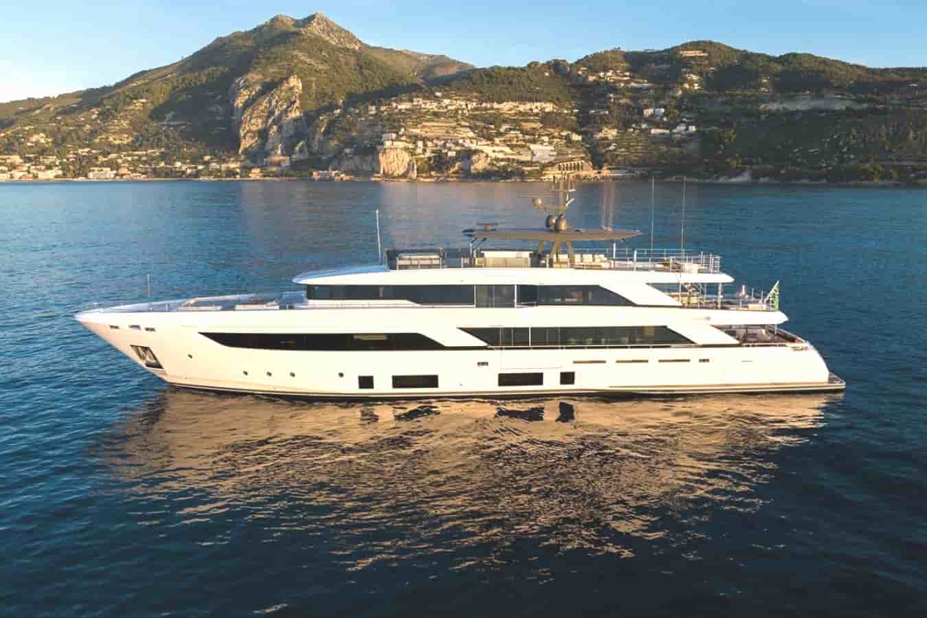 Ferretti Custom Line Navetta 42 - View 8
