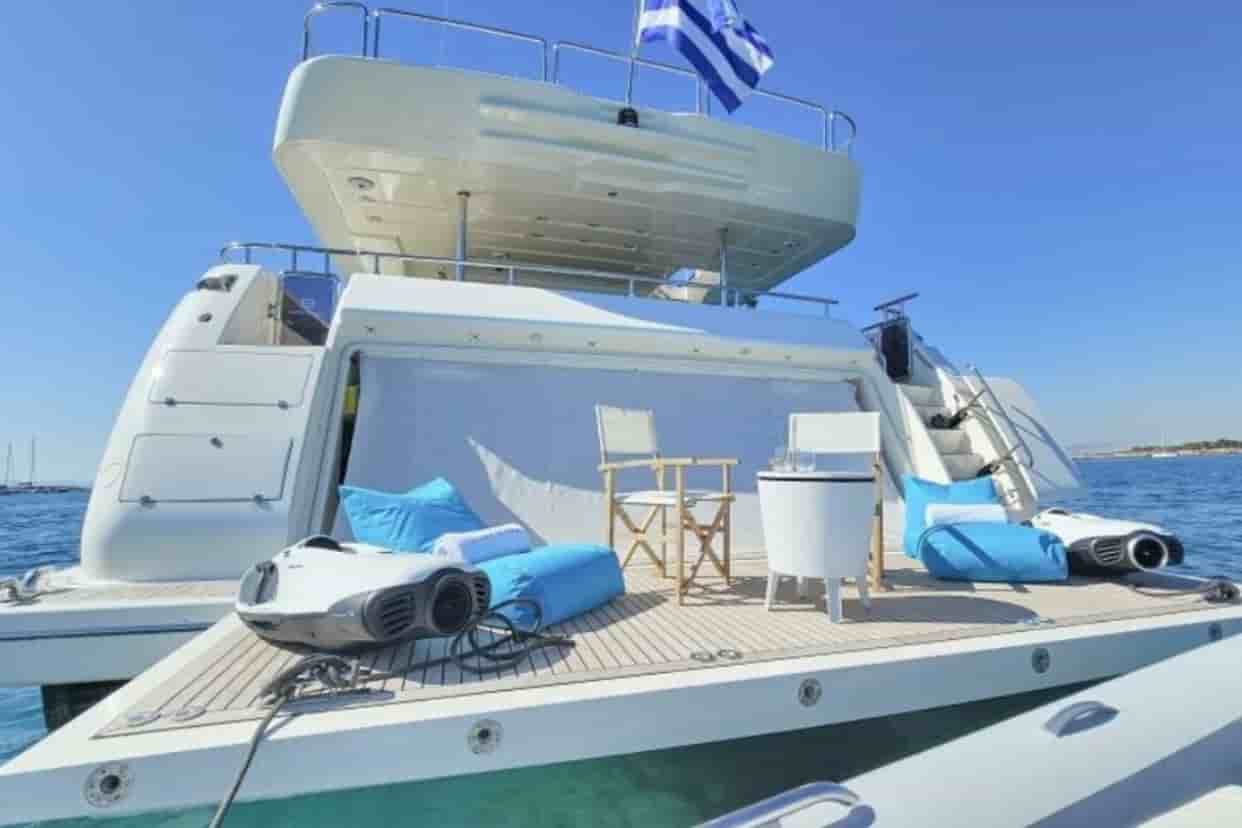 Custom Line 100 - View 13