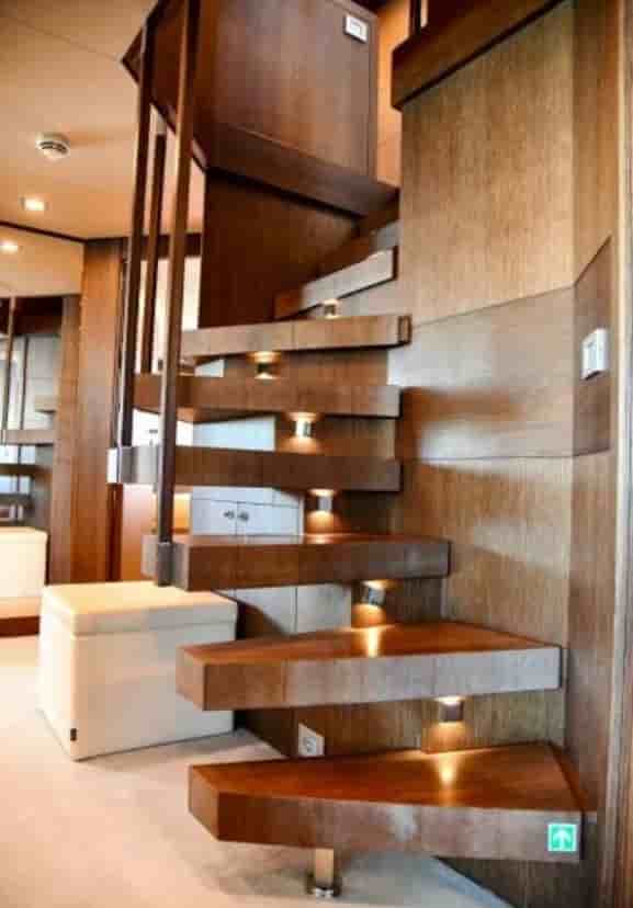 Custom Line 100 - View 32