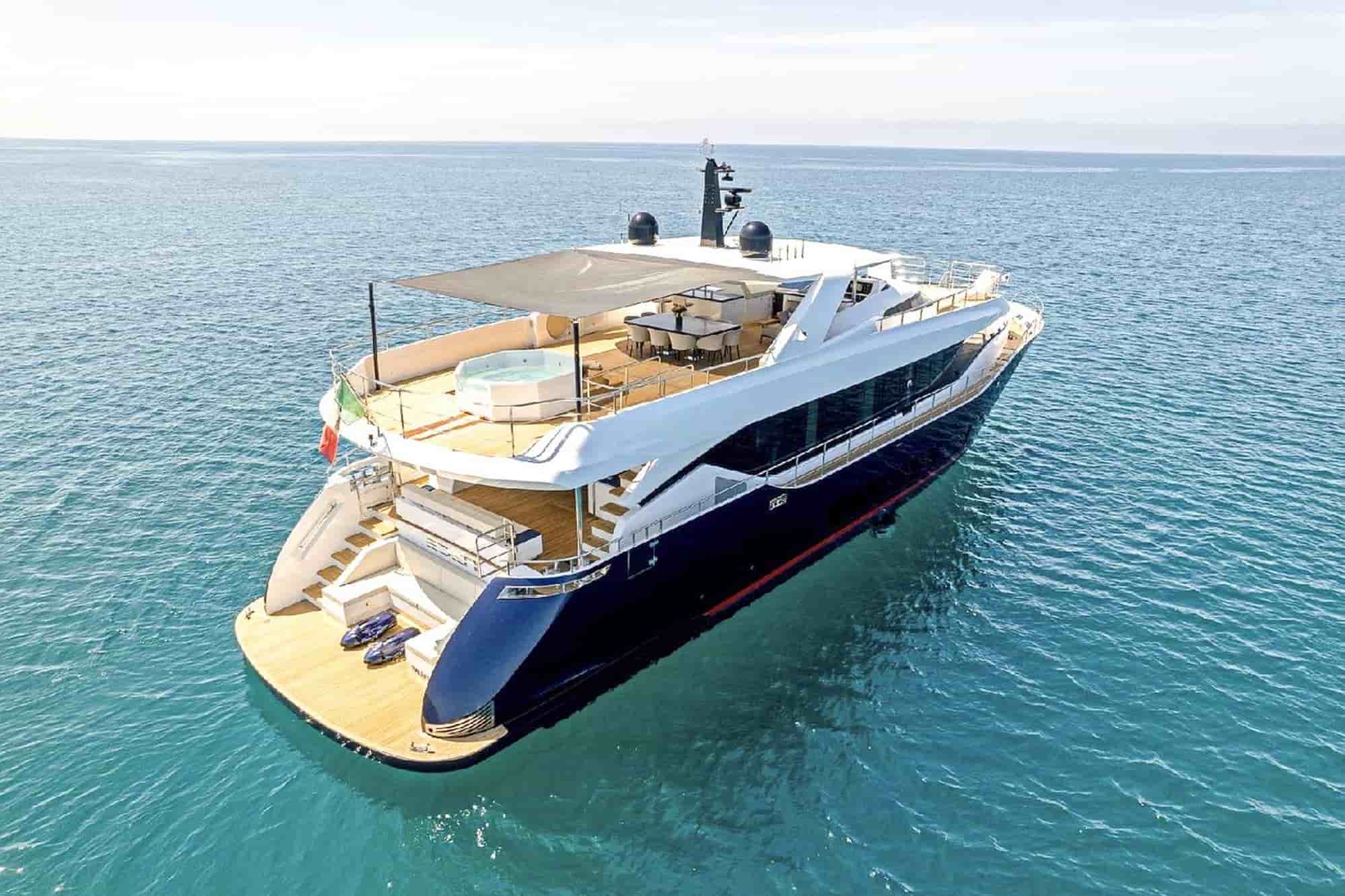 Maiora 30 Walkaround - View 13