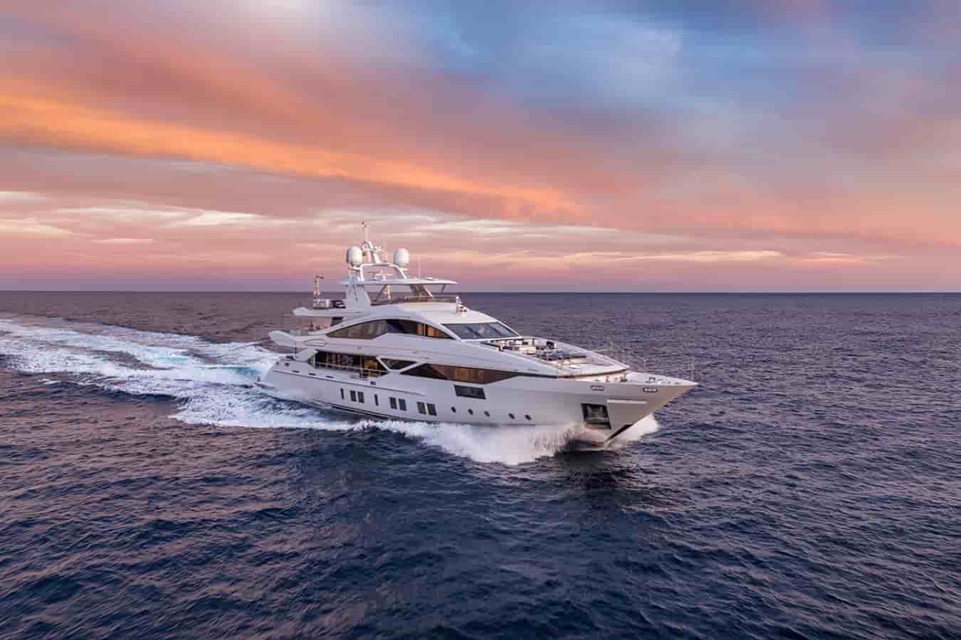 Benetti Fast 140 - View 3