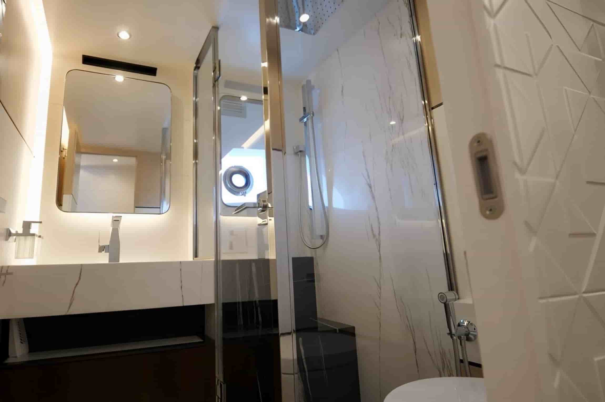 Astondoa AX8 - View 52