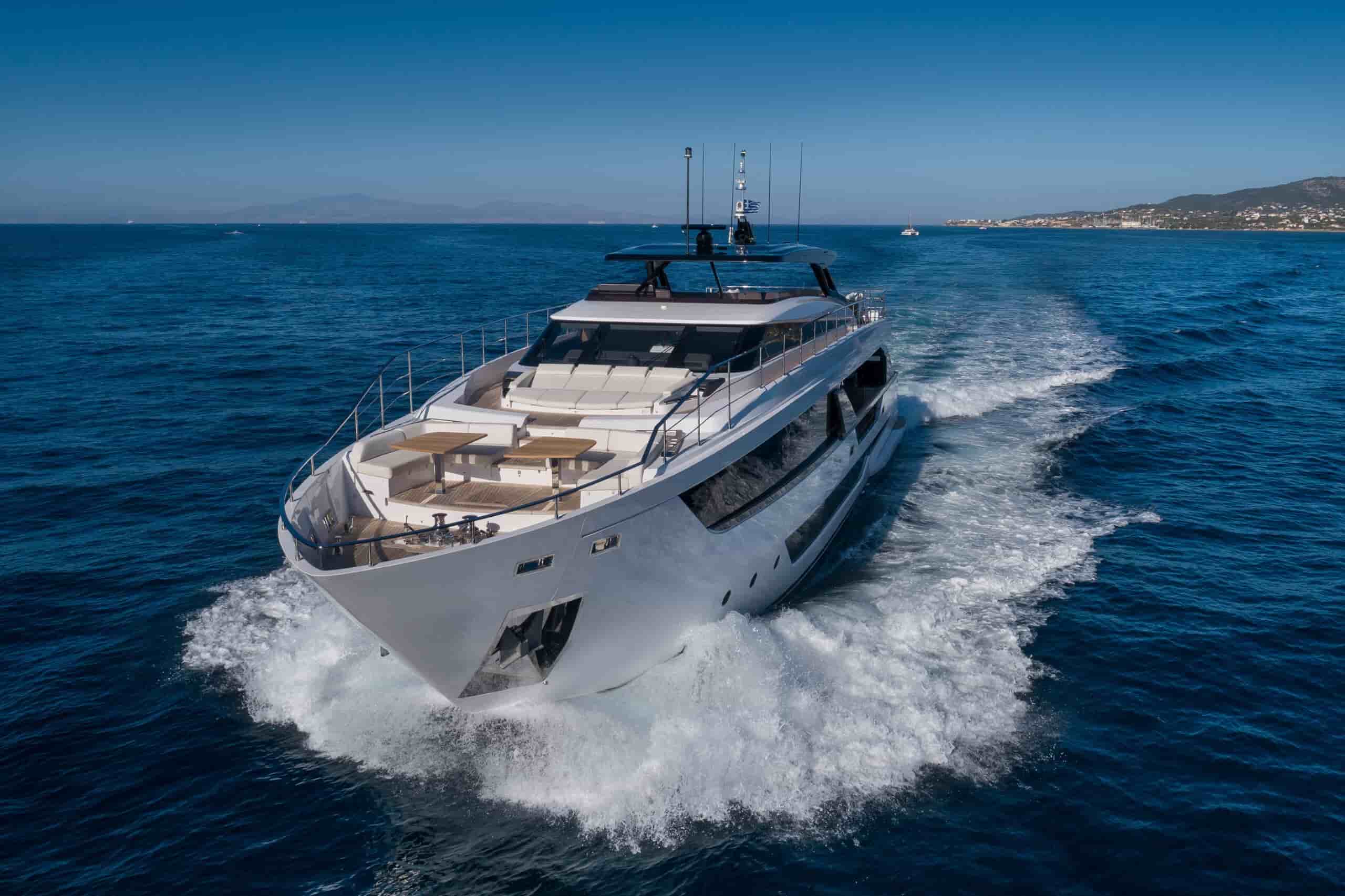Ferretti 1000 - View 8