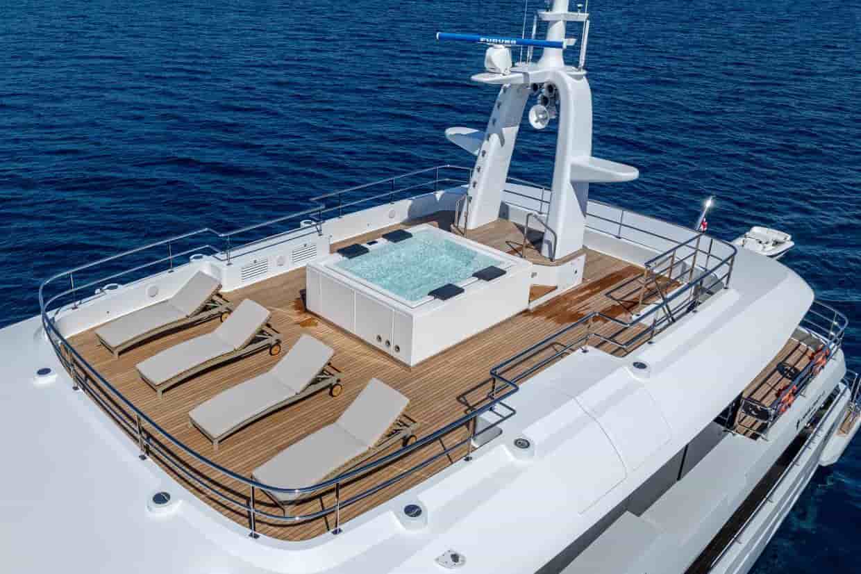 Versilcraft 138 - View 11