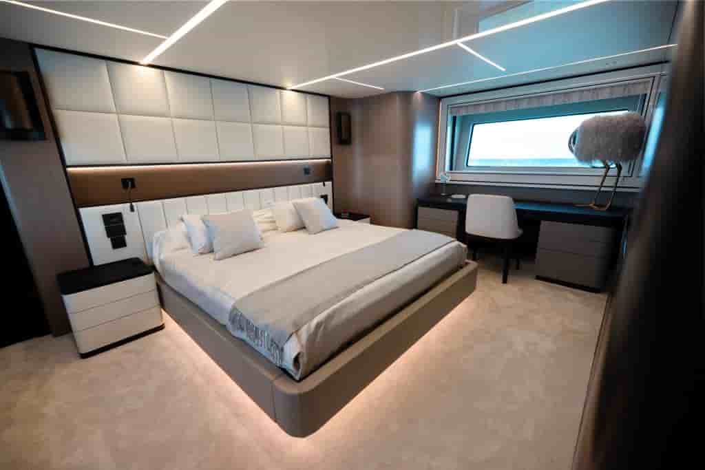 Sunseeker 90 Ocean - View 71