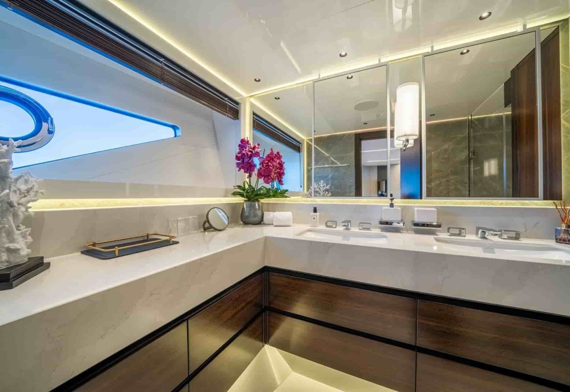 Sunseeker 90 Ocean - View 74