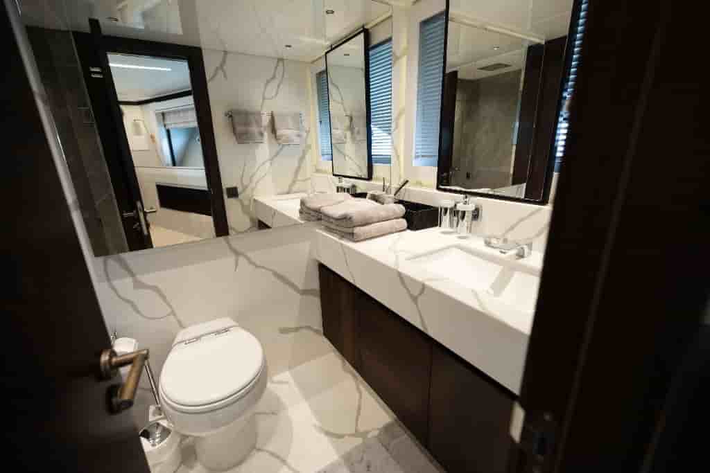 Sunseeker 90 Ocean - View 79