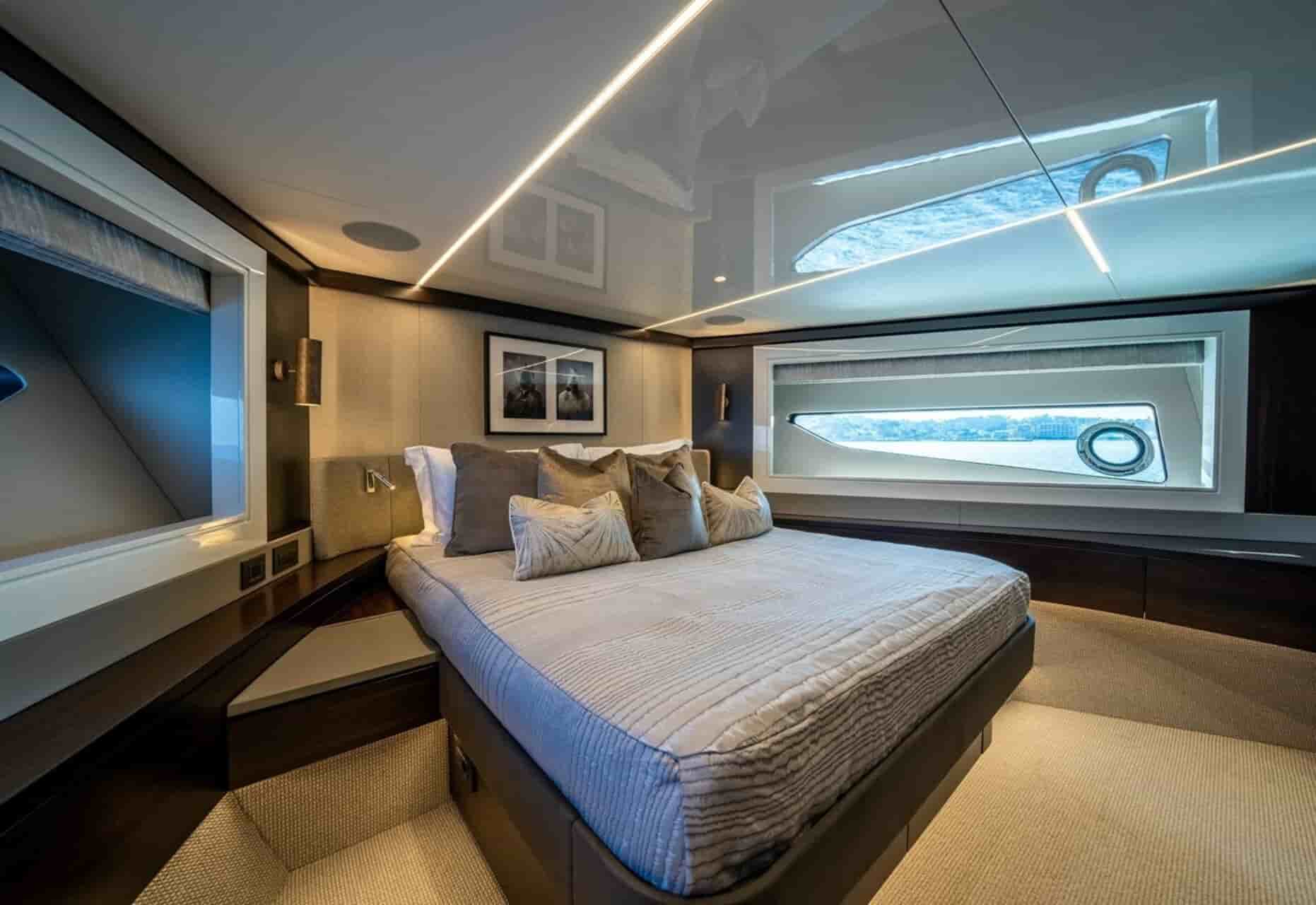 Sunseeker 90 Ocean - View 80