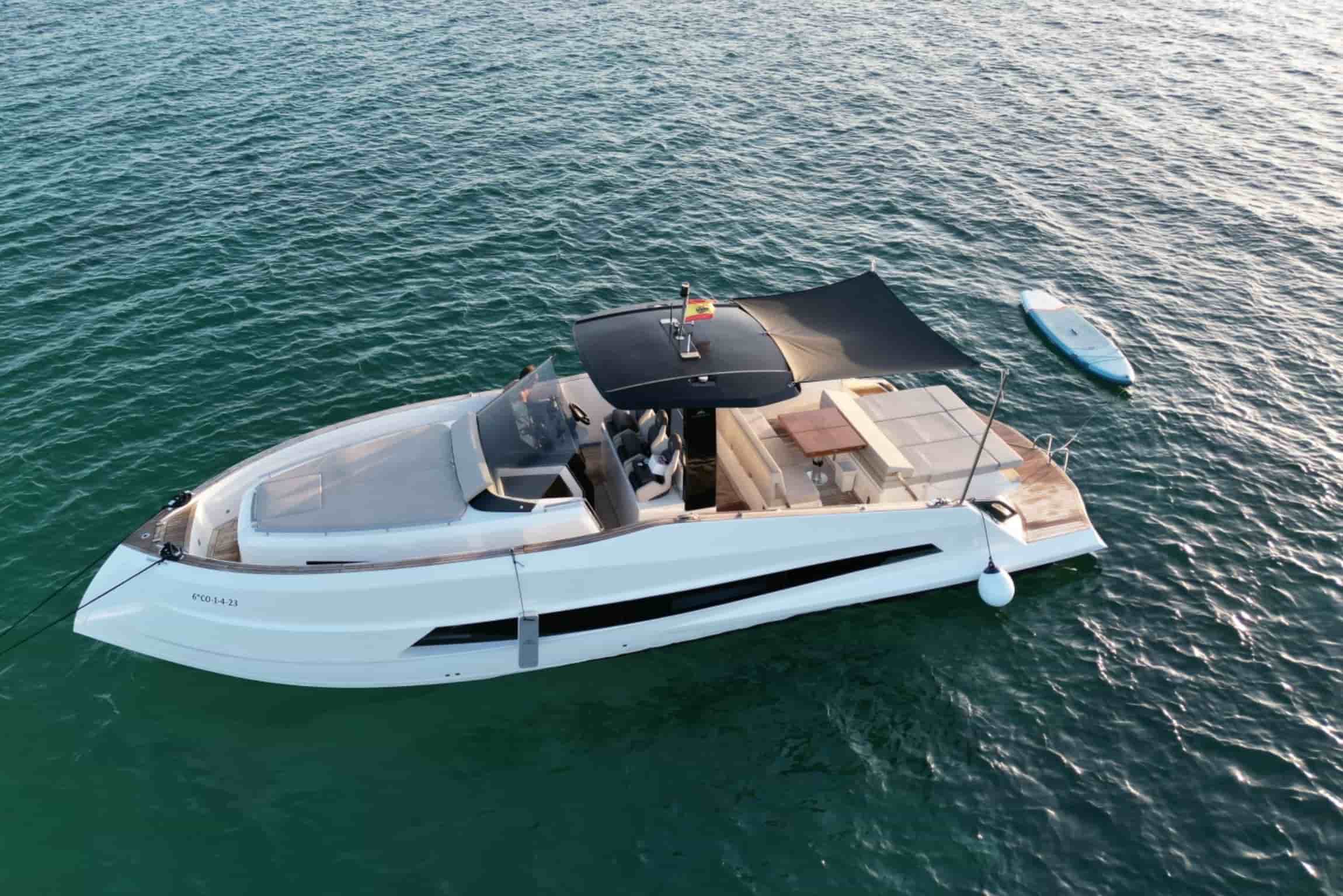 Astondoa 377 Coupe - View 11