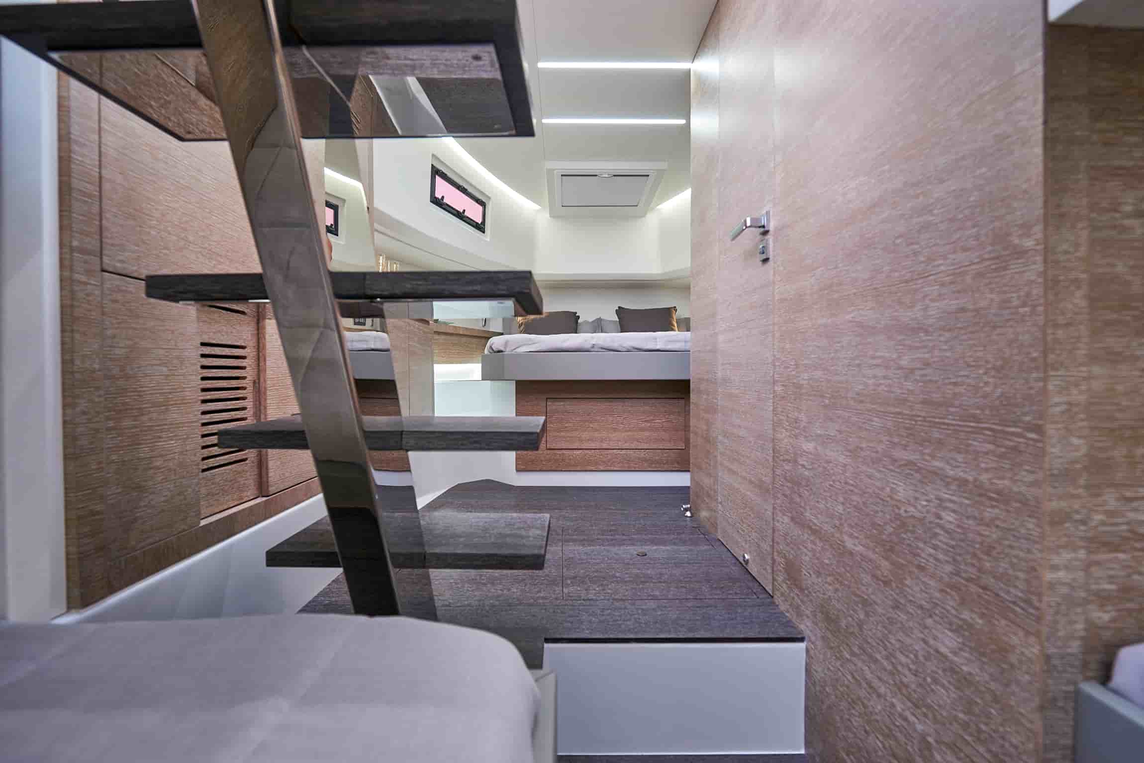 Astondoa 377 Coupe - View 21