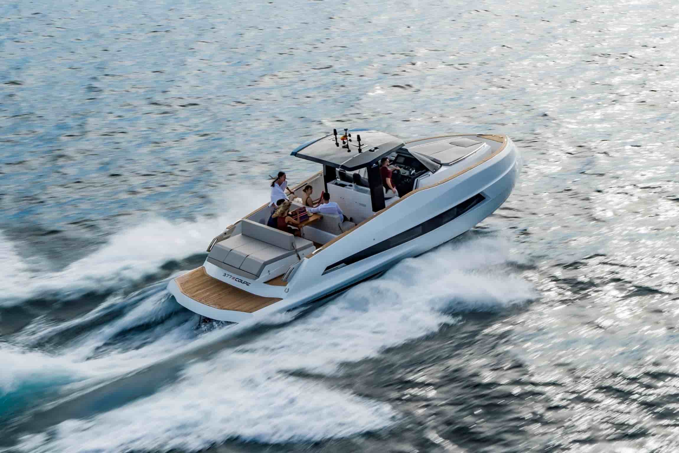 Astondoa 377 Coupe - View 4