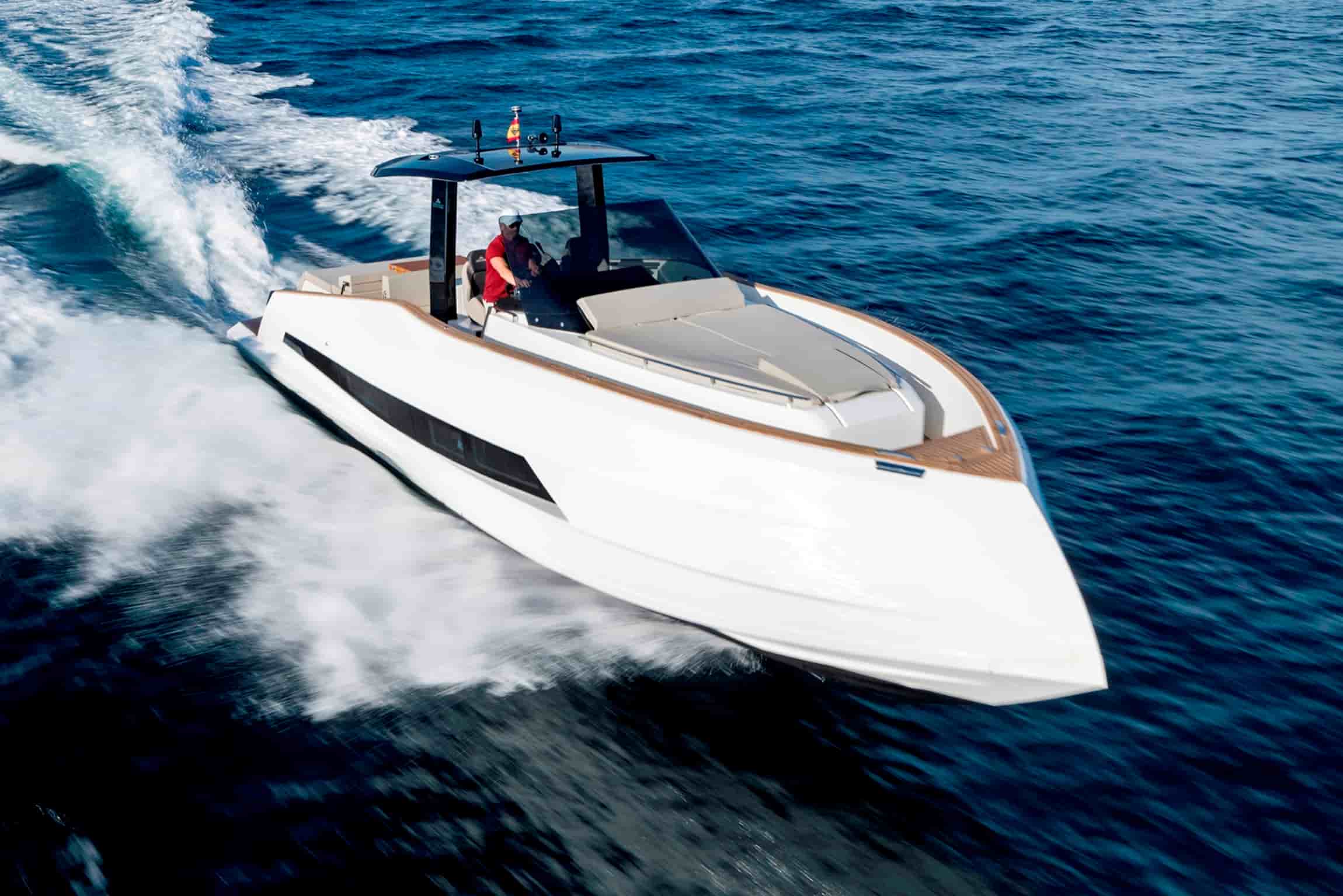 Astondoa 377 Coupe - View 5