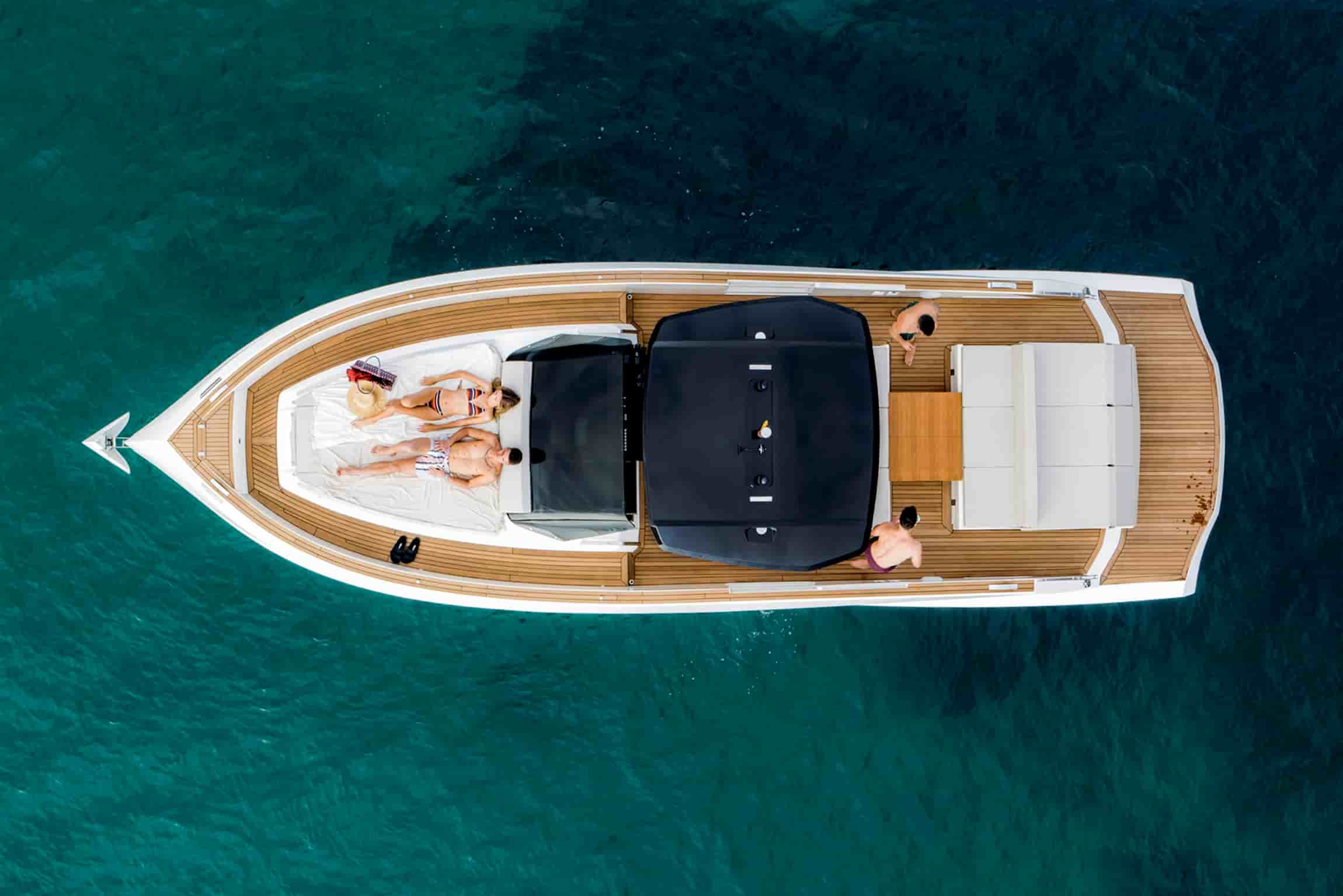 Astondoa 377 Coupe - View 8